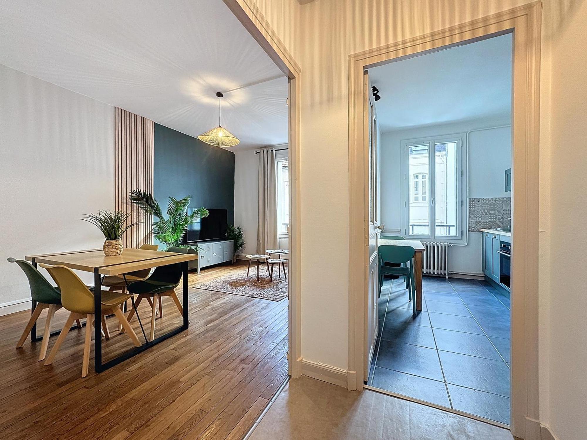 Appartement Le 2-F2 Centre Historique à Montluçon Extérieur photo